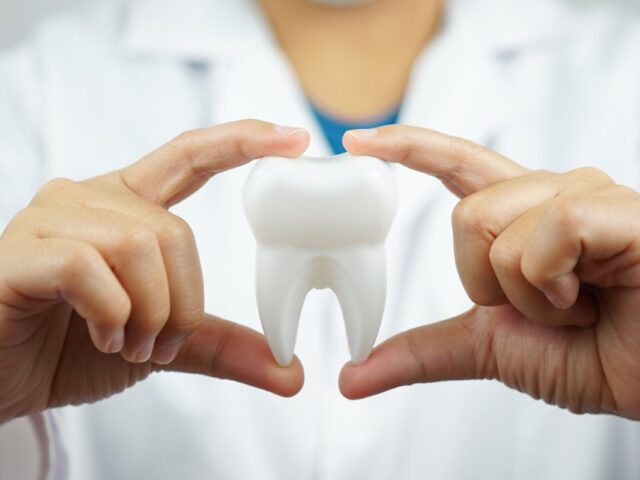 https://www.emergencydentistdaytonohio.com/wp-content/uploads/2020/11/body-1-640x480.jpg